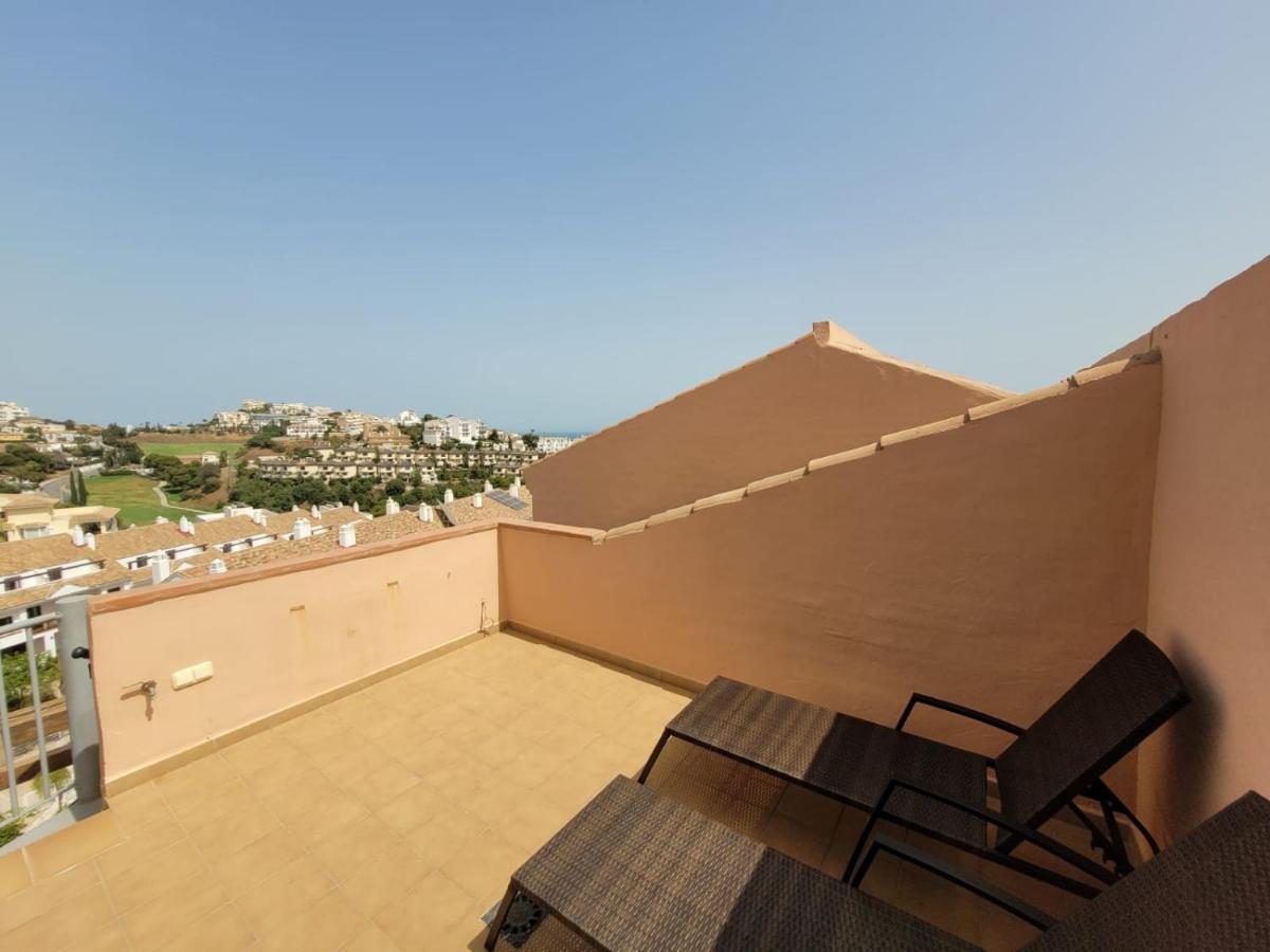 Cozy Penthouse Riviera Del Sol Apartment Malaga Luaran gambar